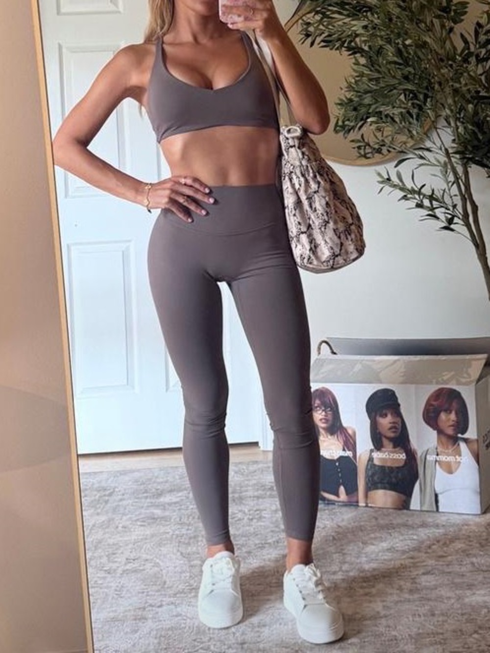 Fabletics Desert Shadows Set Sports Bra & Leggings XS